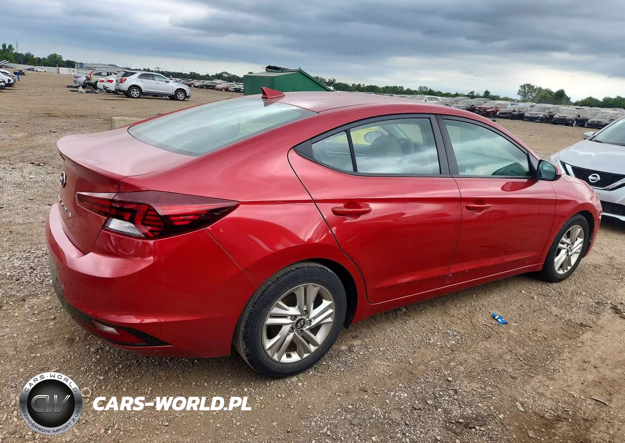 2019 Hyundai Elantra Sel VIN:5NPD84LF0KH465692 - 3