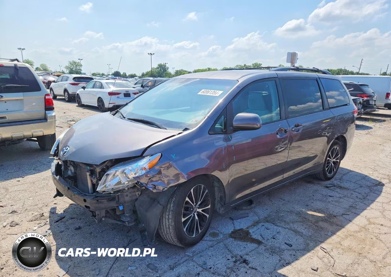 2013 Toyota Sienna Le