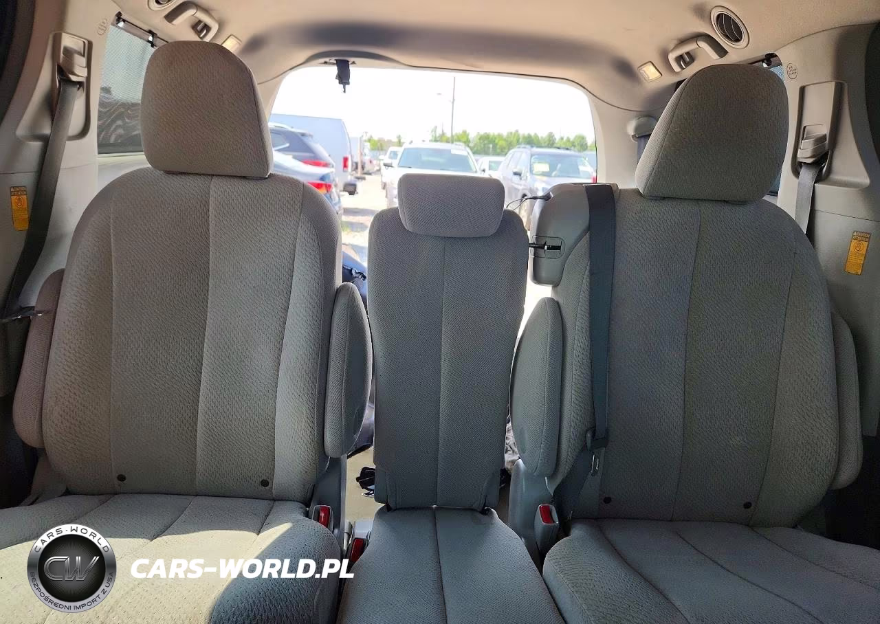 2013 Toyota Sienna Le VIN:5TDKK3DC2DS402923 - 10