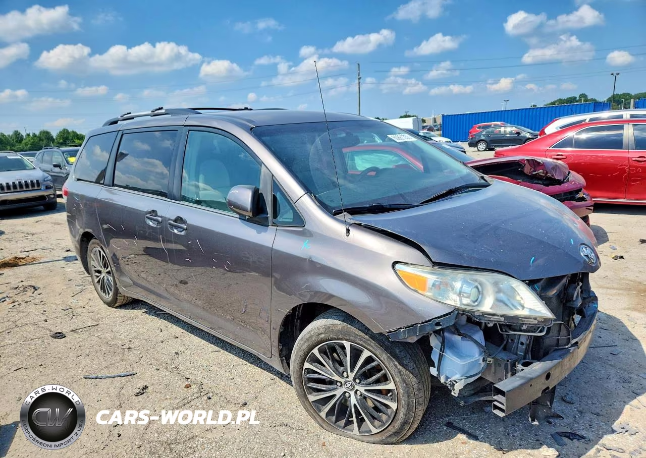 2013 Toyota Sienna Le VIN:5TDKK3DC2DS402923 - 4