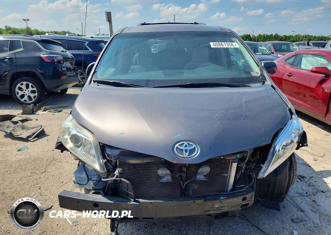 2013 Toyota Sienna Le VIN:5TDKK3DC2DS402923 - 5