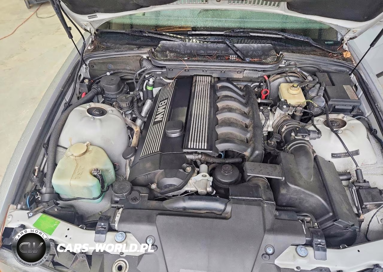 1998 BMW 323 Ic Automatic VIN:WBABJ8322WEM21728 - 11