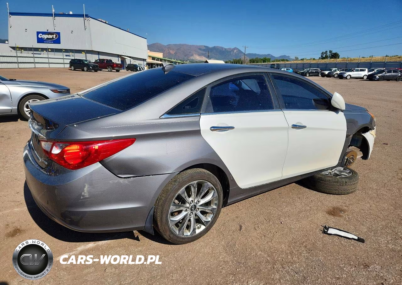 2013 Hyundai Sonata Limited VIN:5NPEC4AC4DH565311 - 3