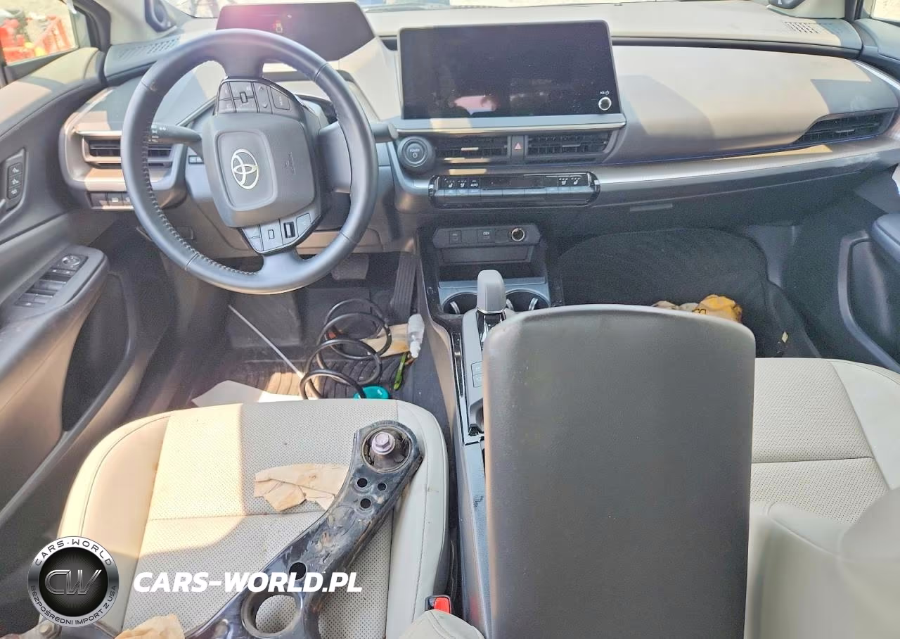 2024 Toyota Prius Limited VIN:JTDACAAU3R3036716 - 8