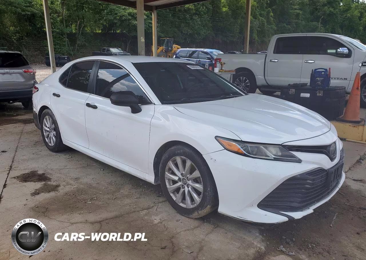 2019 Toyota Camry Le VIN:4T1B11HK1KU790143 - 4