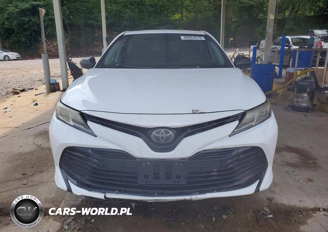 2019 Toyota Camry Le VIN:4T1B11HK1KU790143 - 5