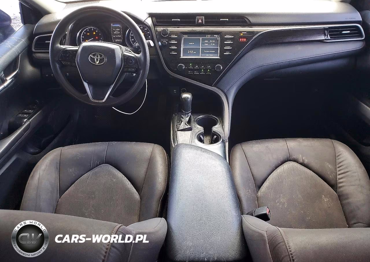 2019 Toyota Camry Le VIN:4T1B11HK1KU790143 - 8