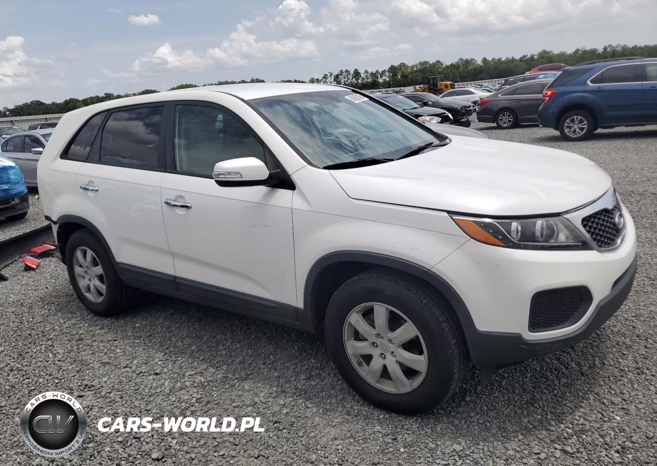 2011 Kia Sorento Lx VIN:5XYKT3A18BG020258 - 4