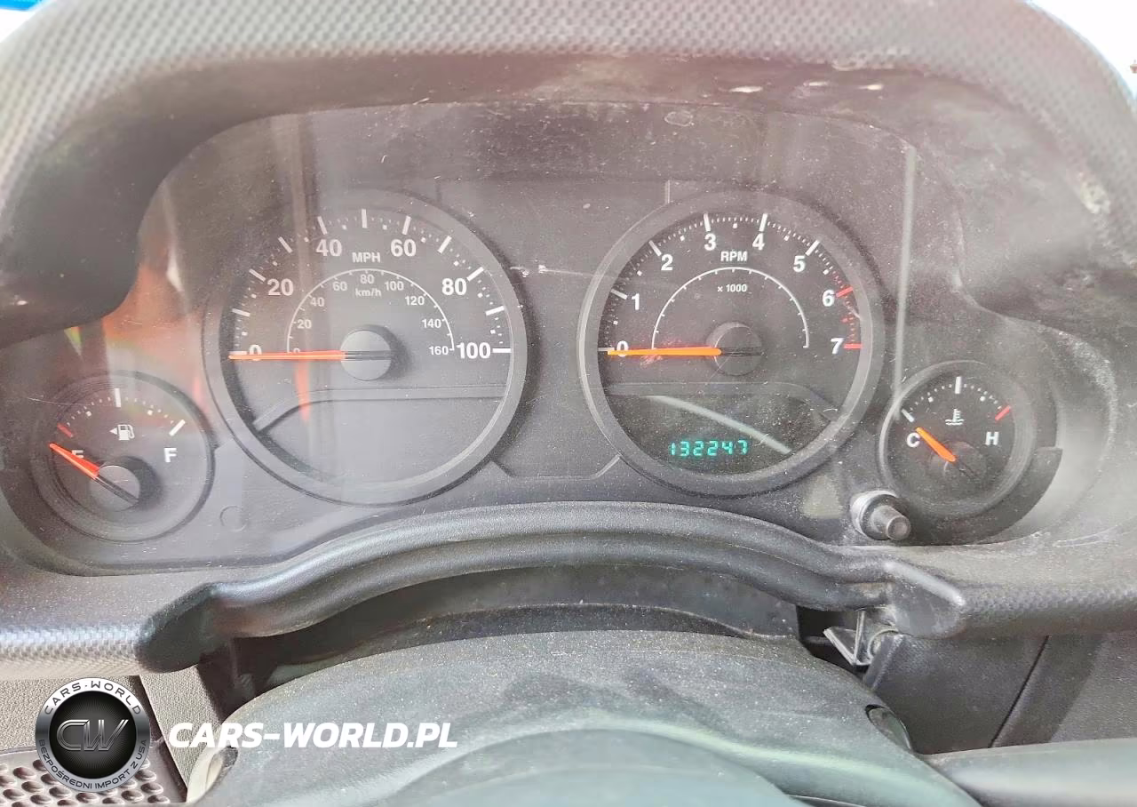 2008 Jeep Wrangler X VIN:1J4FA24158L624371 - 9