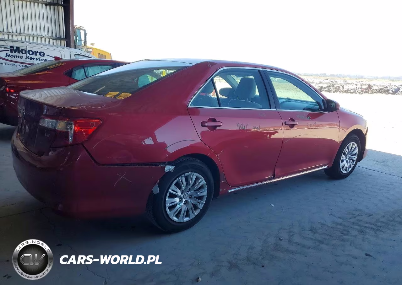 2014 Toyota Camry Le VIN:4T4BF1FK0ER424429 - 3