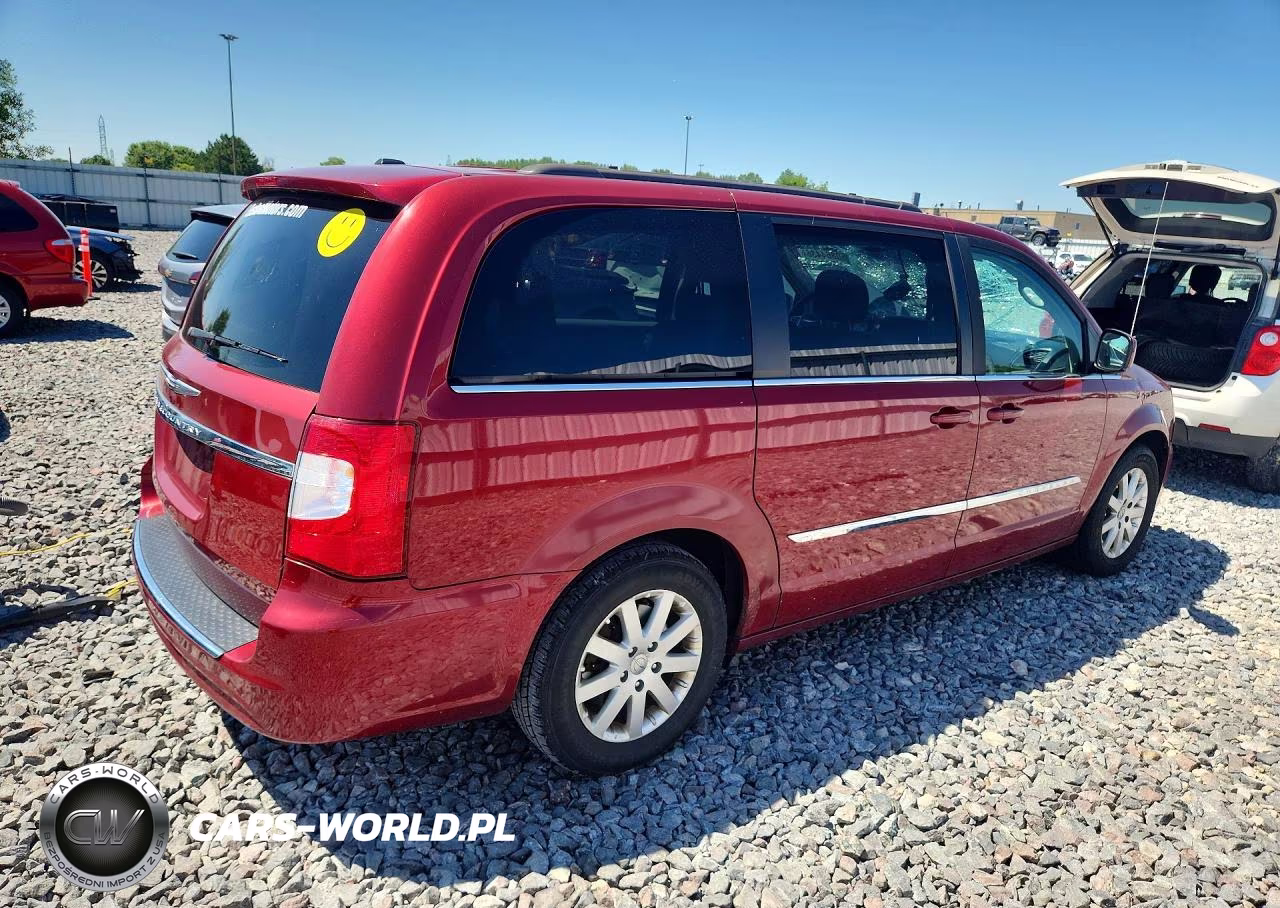 2014 Chrysler Town & Country Touring VIN:2C4RC1BGXER447463 - 3