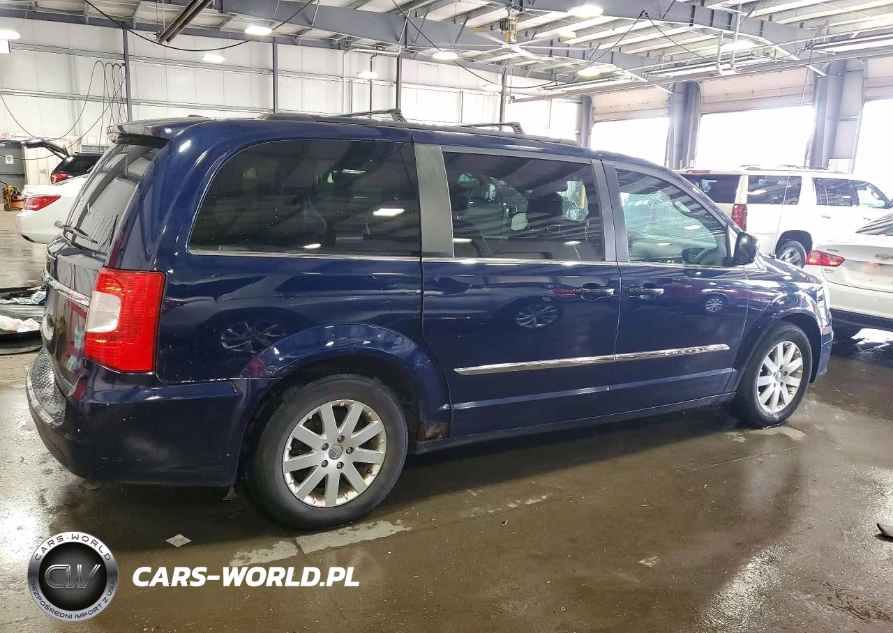 2012 Chrysler Town & Country Touring VIN:2C4RC1BG0CR245891 - 3