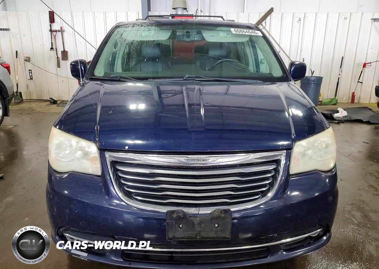 2012 Chrysler Town & Country Touring VIN:2C4RC1BG0CR245891 - 5