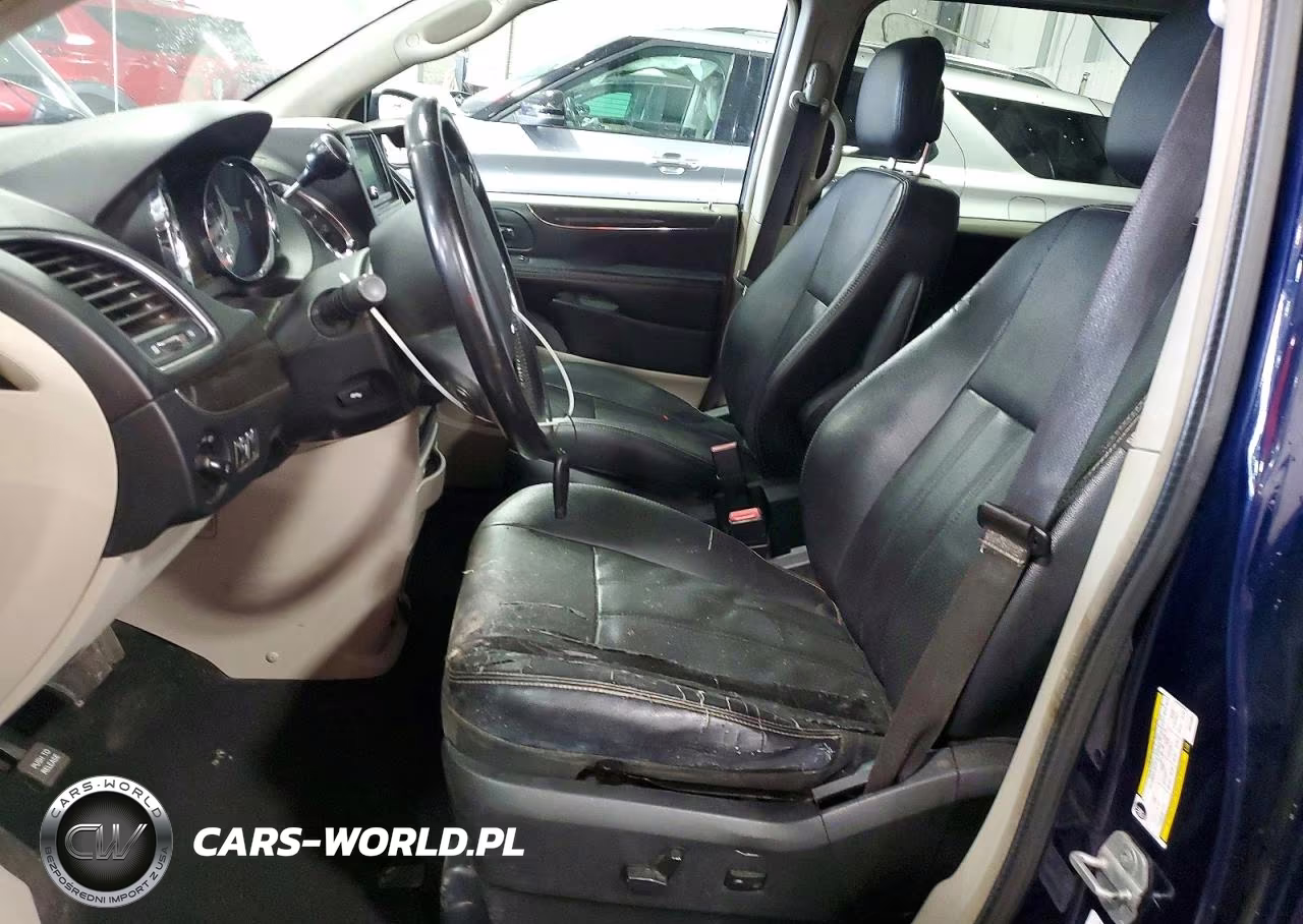 2012 Chrysler Town & Country Touring VIN:2C4RC1BG0CR245891 - 7