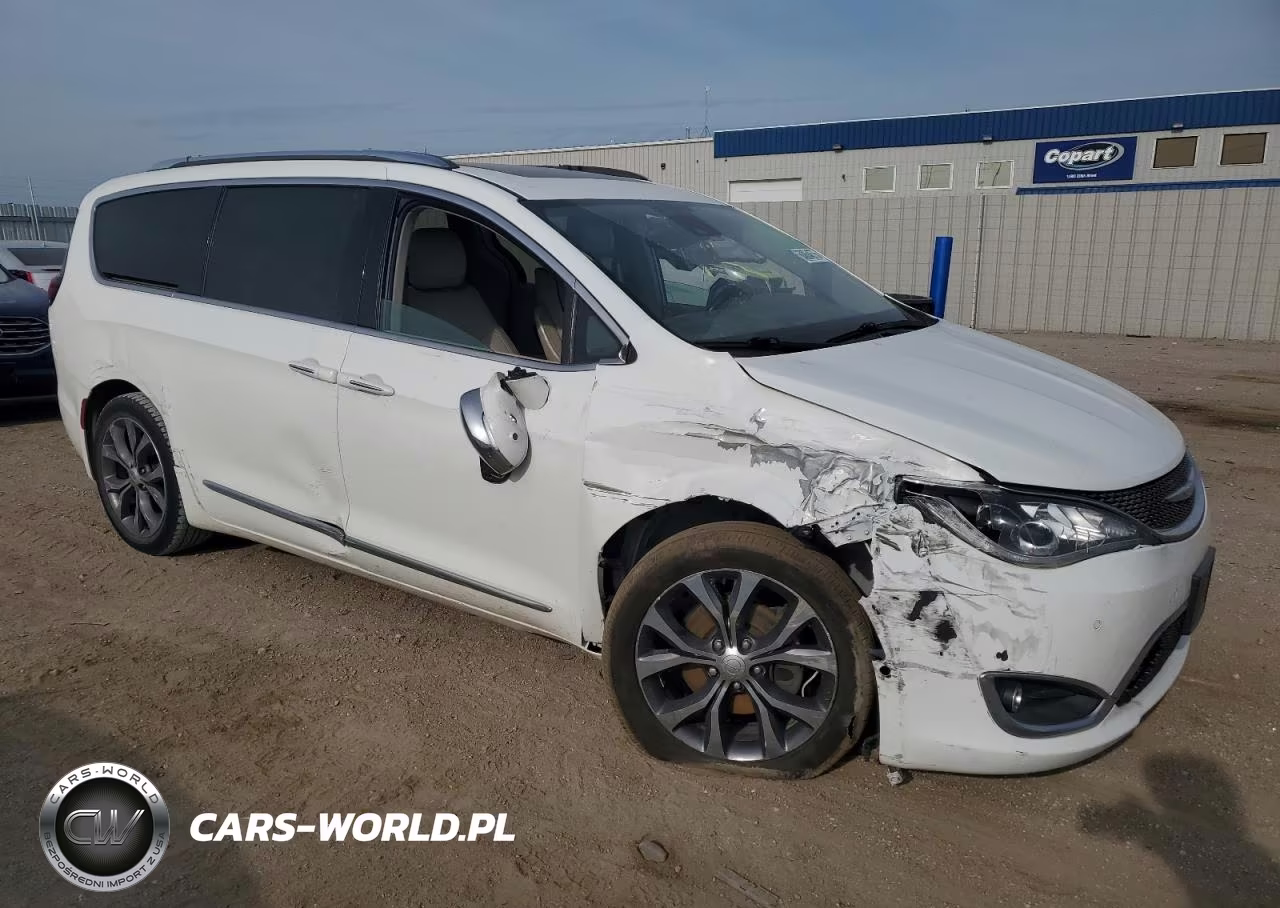 2017 Chrysler Pacifica Limited VIN:2C4RC1GG1HR507854 - 4