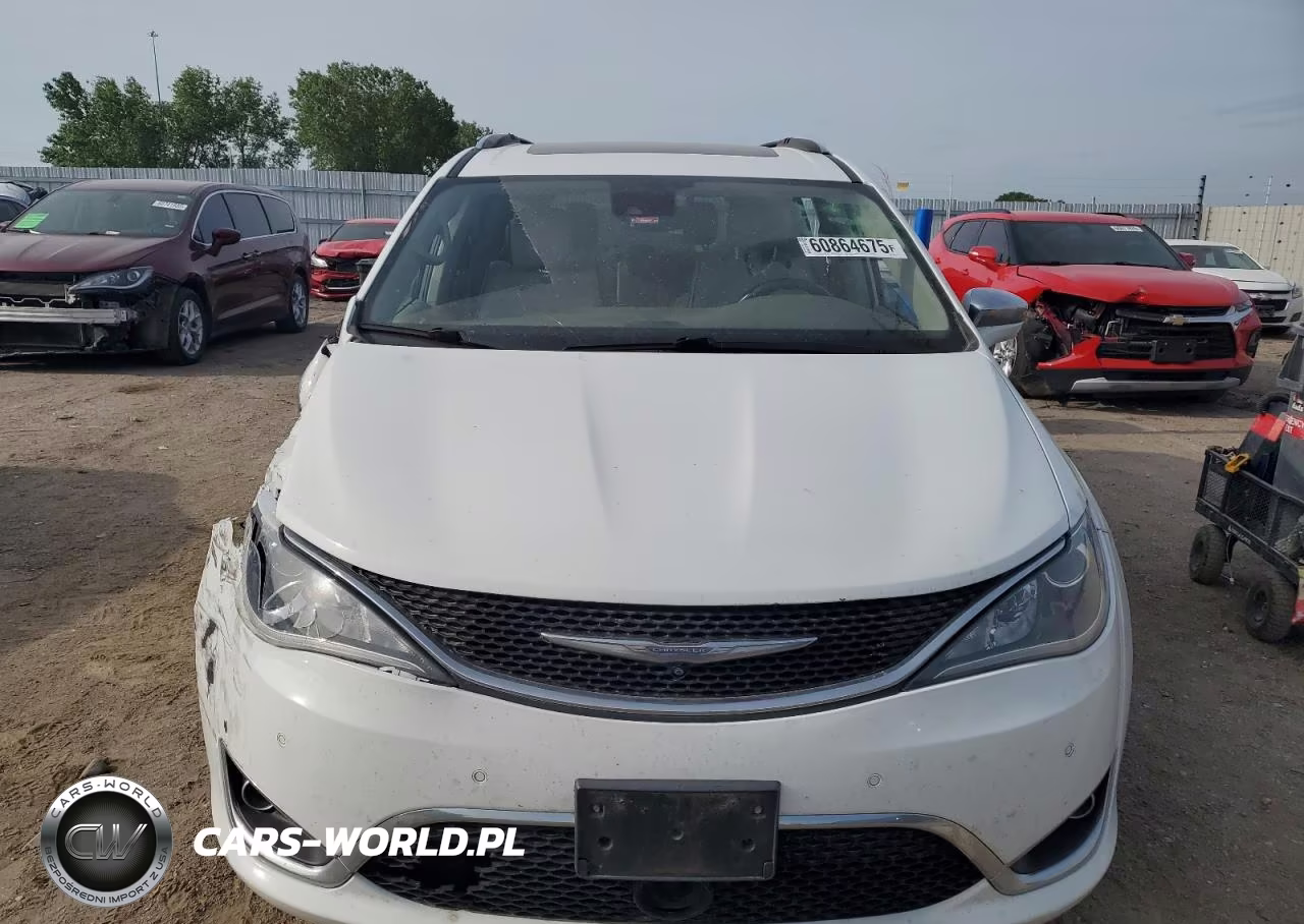 2017 Chrysler Pacifica Limited VIN:2C4RC1GG1HR507854 - 5