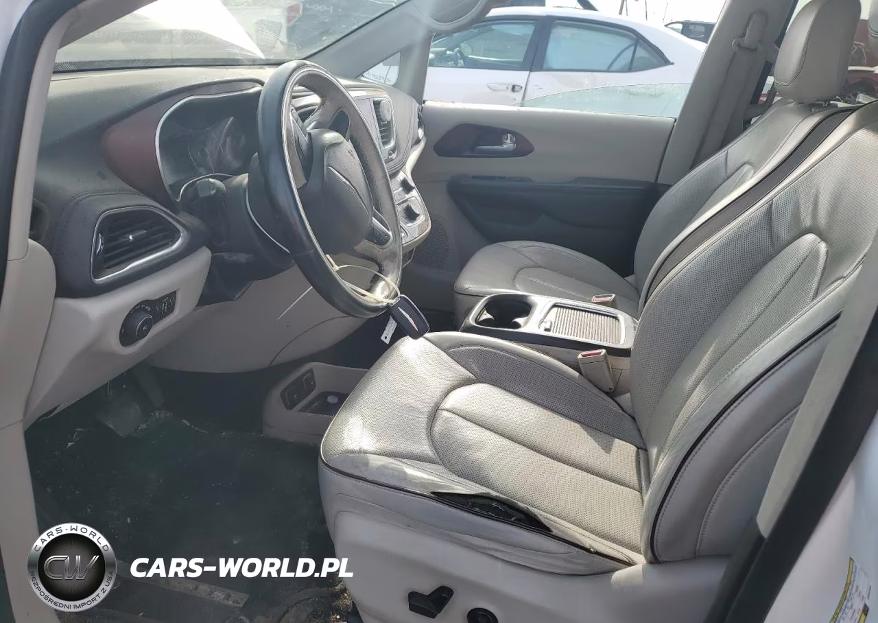 2017 Chrysler Pacifica Limited VIN:2C4RC1GG1HR507854 - 7