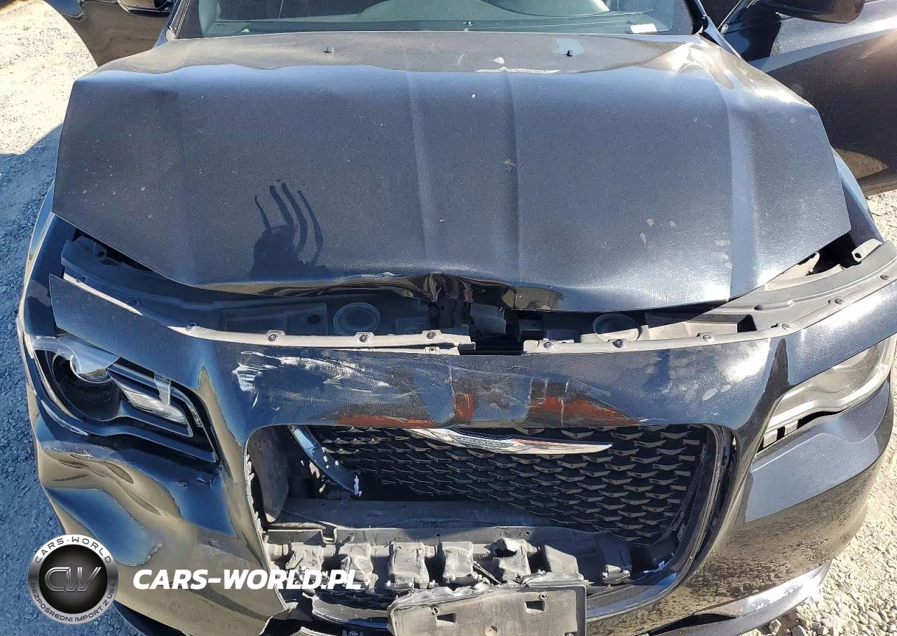 2015 Chrysler 300 S VIN:2C3CCABG4FH922560 - 11