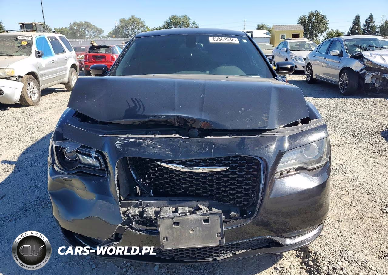 2015 Chrysler 300 S VIN:2C3CCABG4FH922560 - 5