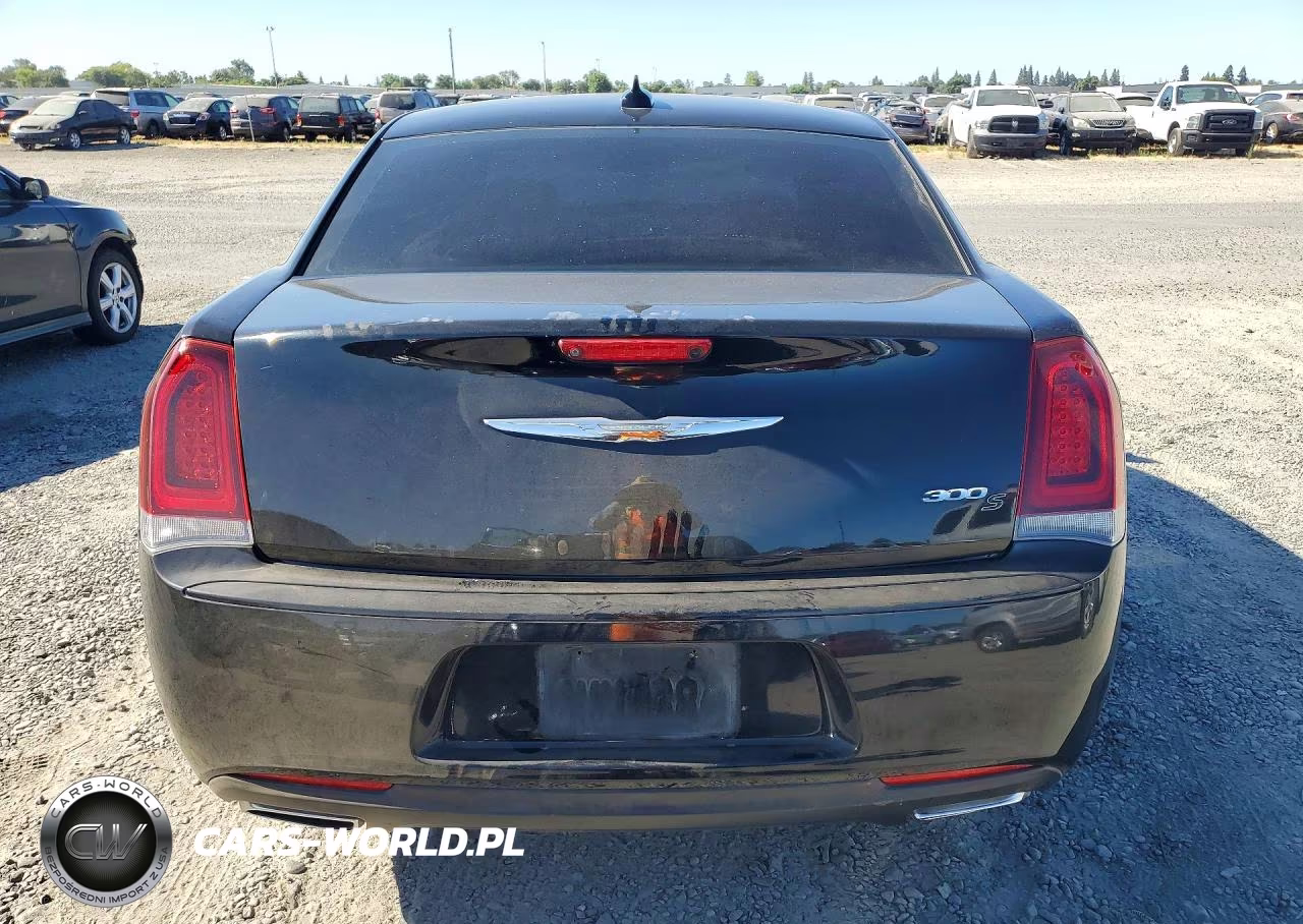 2015 Chrysler 300 S VIN:2C3CCABG4FH922560 - 6