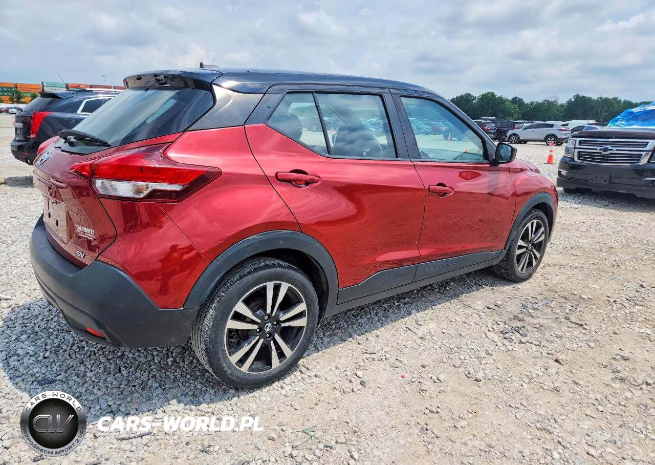 2018 Nissan Kicks S VIN:3N1CP5CU8JL512472 - 3
