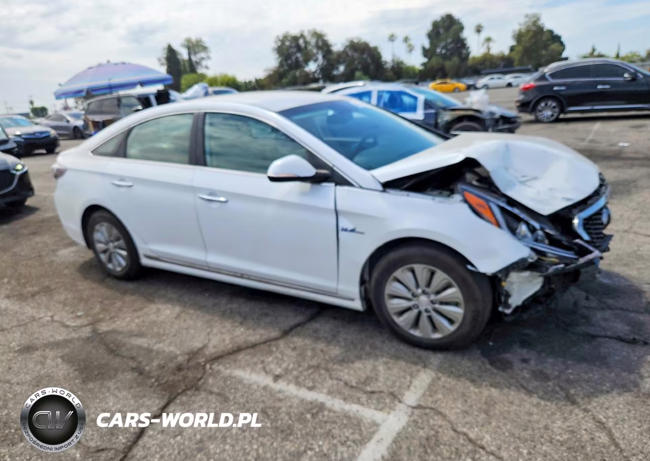 2016 Hyundai Sonata Hybrid Se VIN:KMHE24L12GA026143 - 4