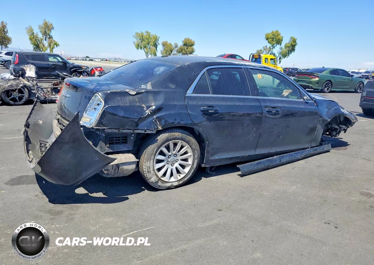 2014 Chrysler 300 VIN:2C3CCAAG5EH163076 - 3