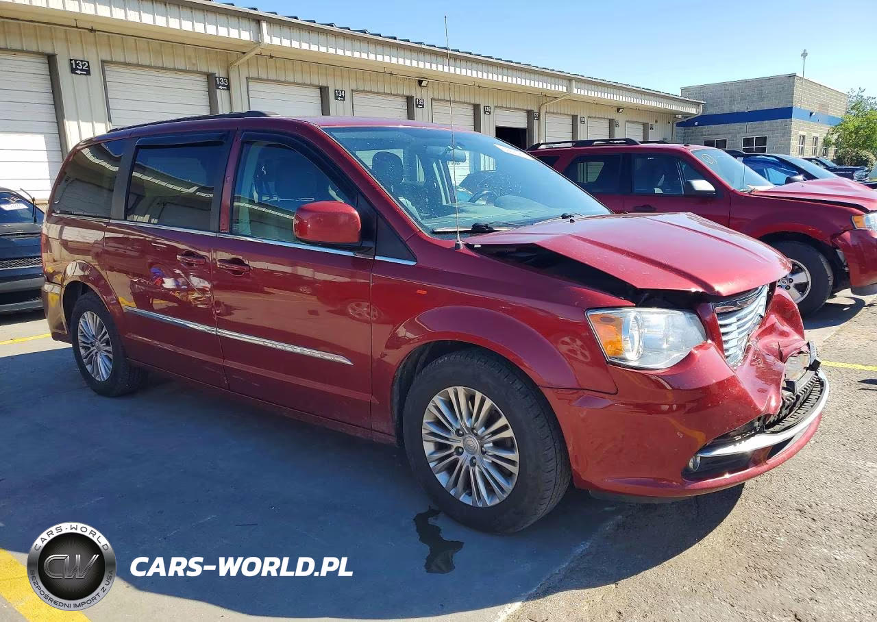 2016 Chrysler Town & Country Touring L VIN:2C4RC1CG0GR100886 - 4