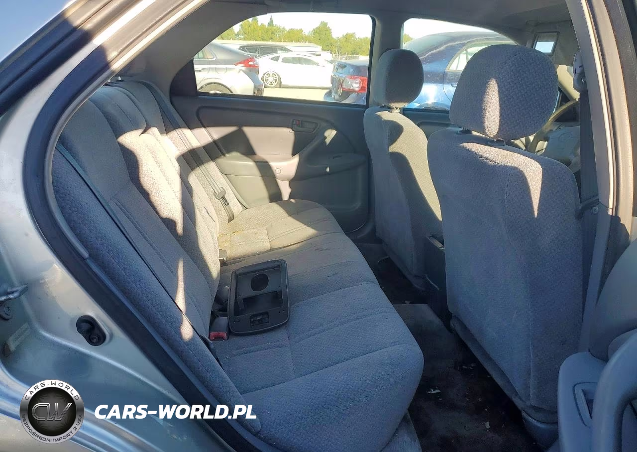 2001 Toyota Camry Le VIN:JT2BG22KX10564960 - 10