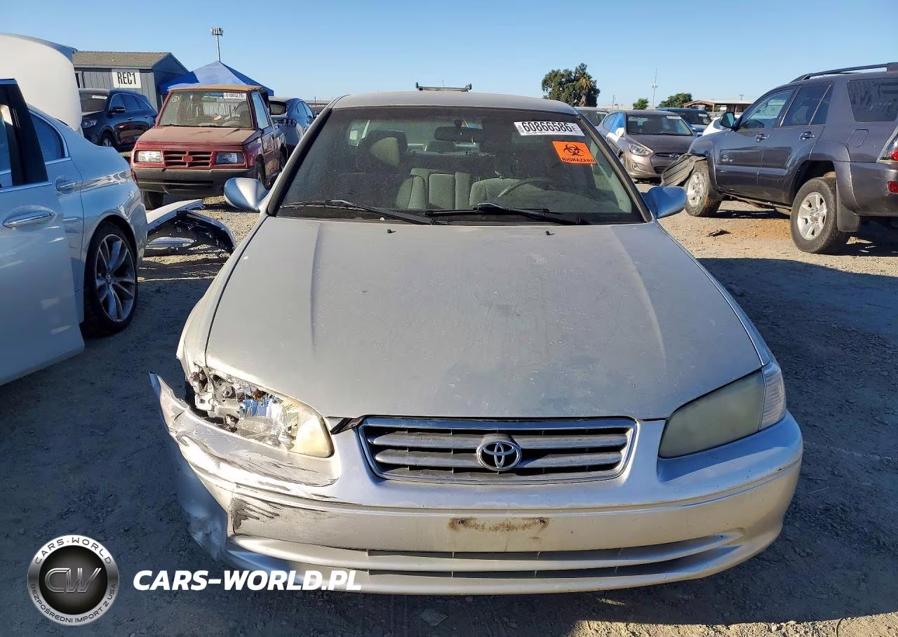 2001 Toyota Camry Le VIN:JT2BG22KX10564960 - 5