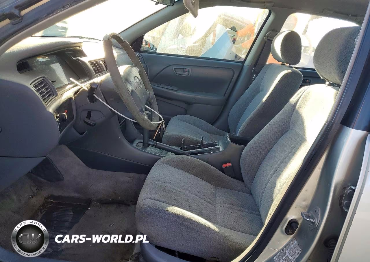 2001 Toyota Camry Le VIN:JT2BG22KX10564960 - 7