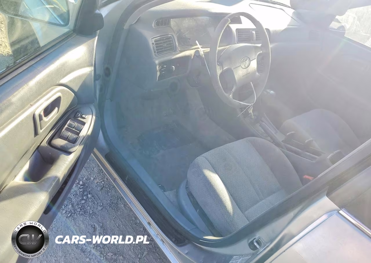 2001 Toyota Camry Le VIN:JT2BG22KX10564960 - 8