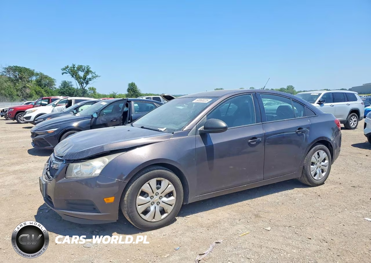 2014 Chevrolet Cruze Ls – zdjęcie 1 z 12