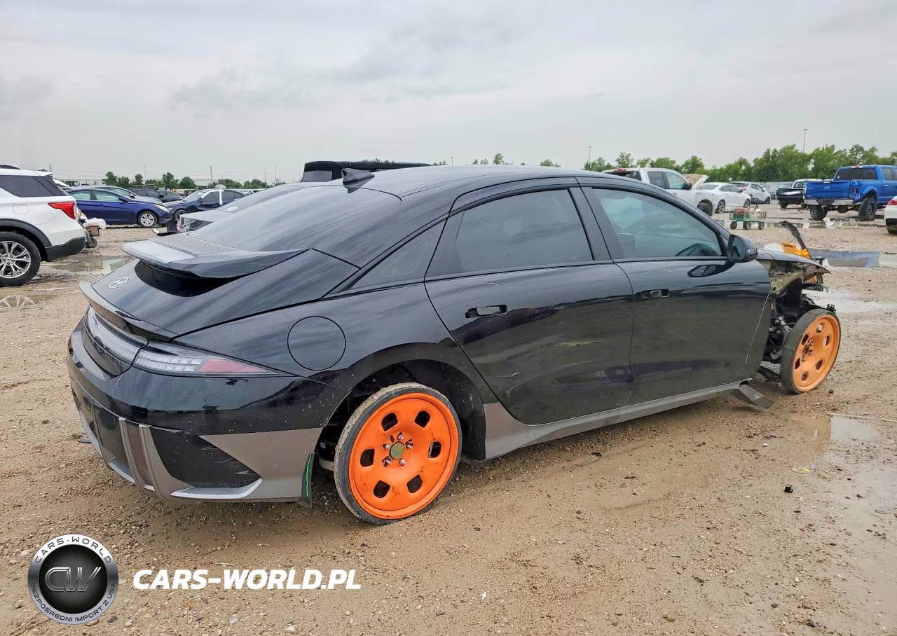 2025 Hyundai Ioniq 6 Sel VIN:KMHM34AA0SA114306 - 3