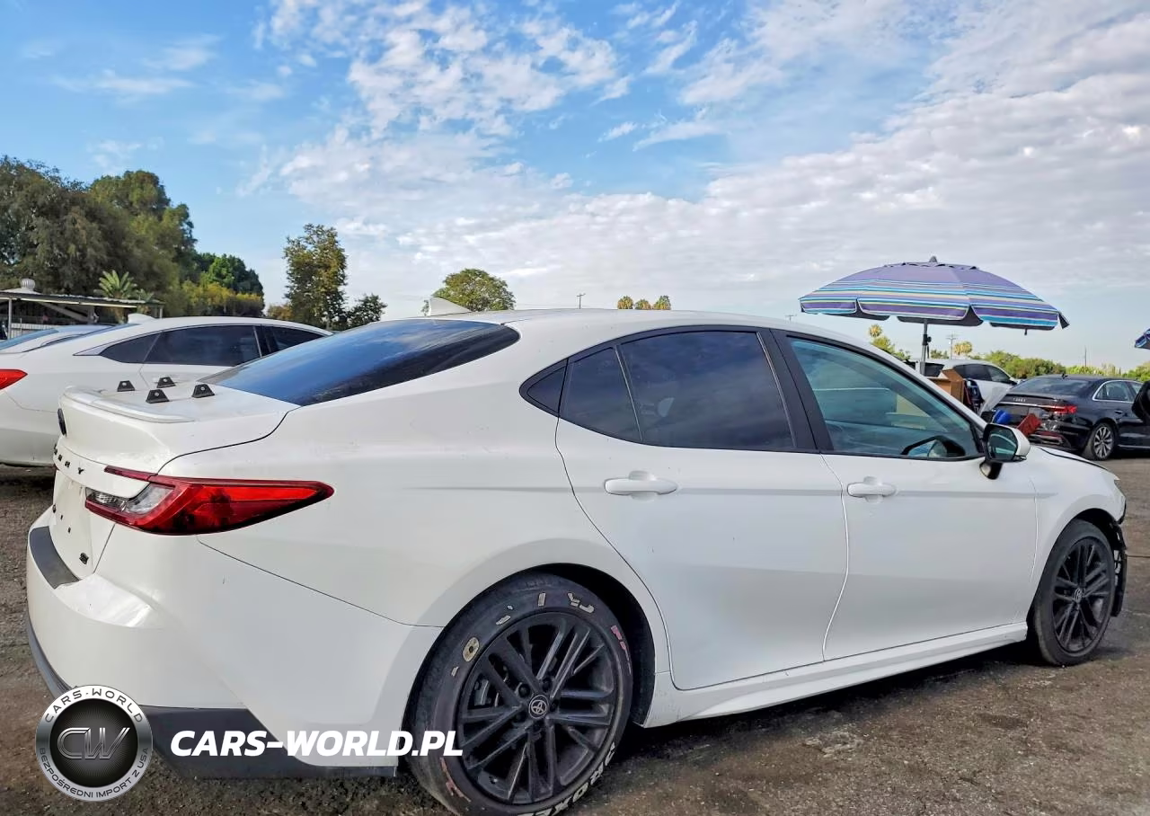 2025 Toyota Camry Se VIN:4T1DAACK5SU027865 - 3