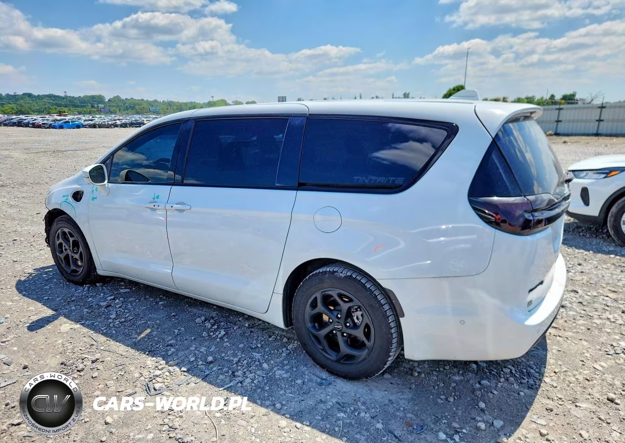 2022 Chrysler Pacifica Hybrid Touring L VIN:2C4RC1L7XNR199911 - 2