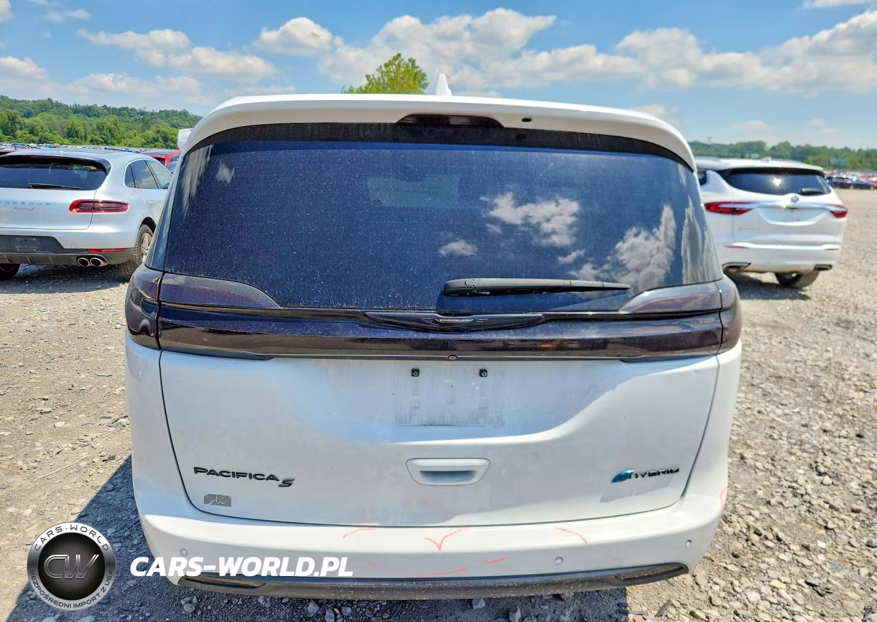 2022 Chrysler Pacifica Hybrid Touring L VIN:2C4RC1L7XNR199911 - 6