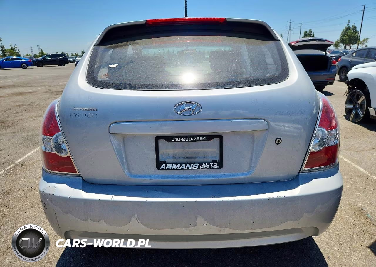 2007 Hyundai Accent Gs VIN:KMHCM36C67U030302 - 6