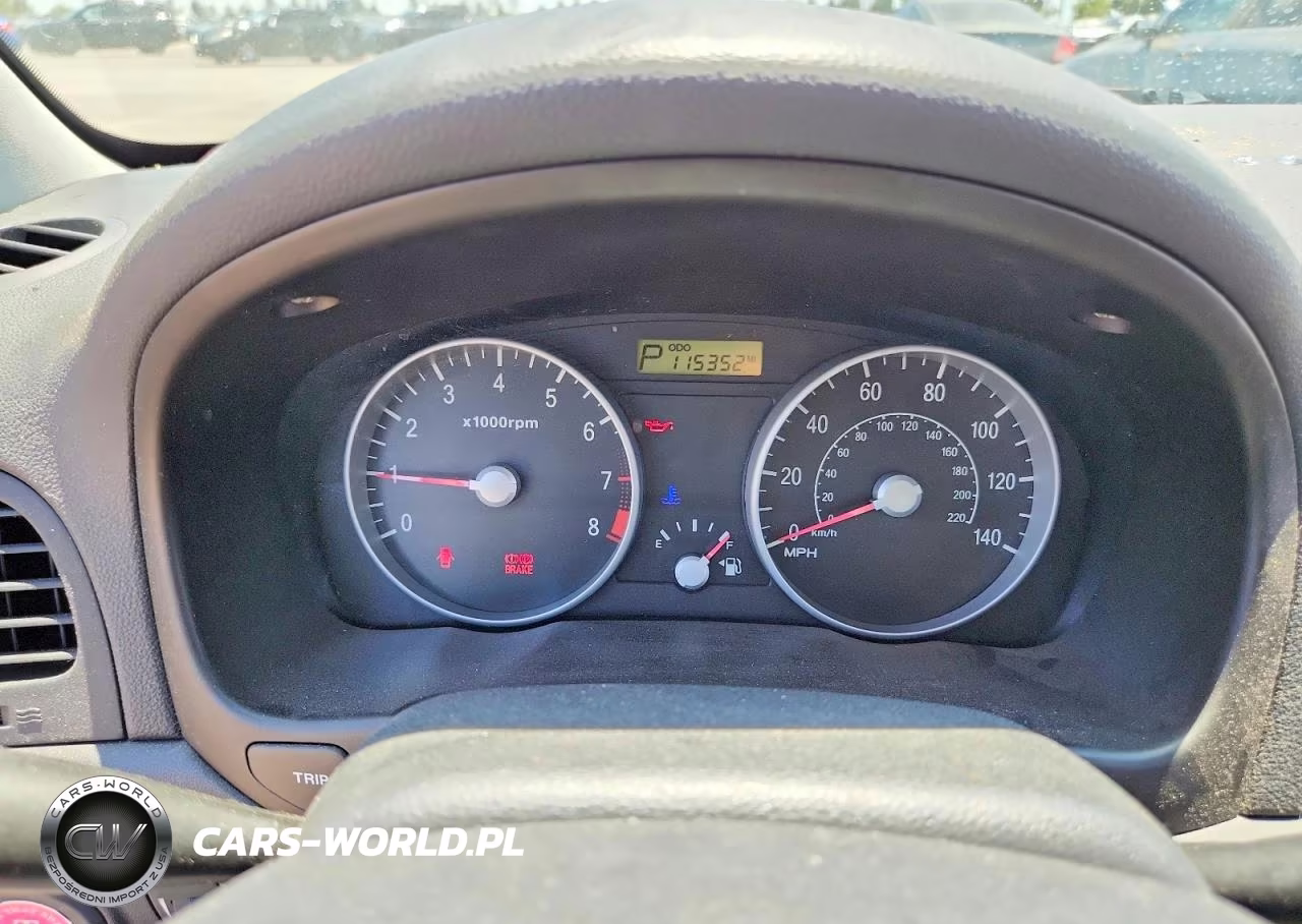 2007 Hyundai Accent Gs VIN:KMHCM36C67U030302 - 9