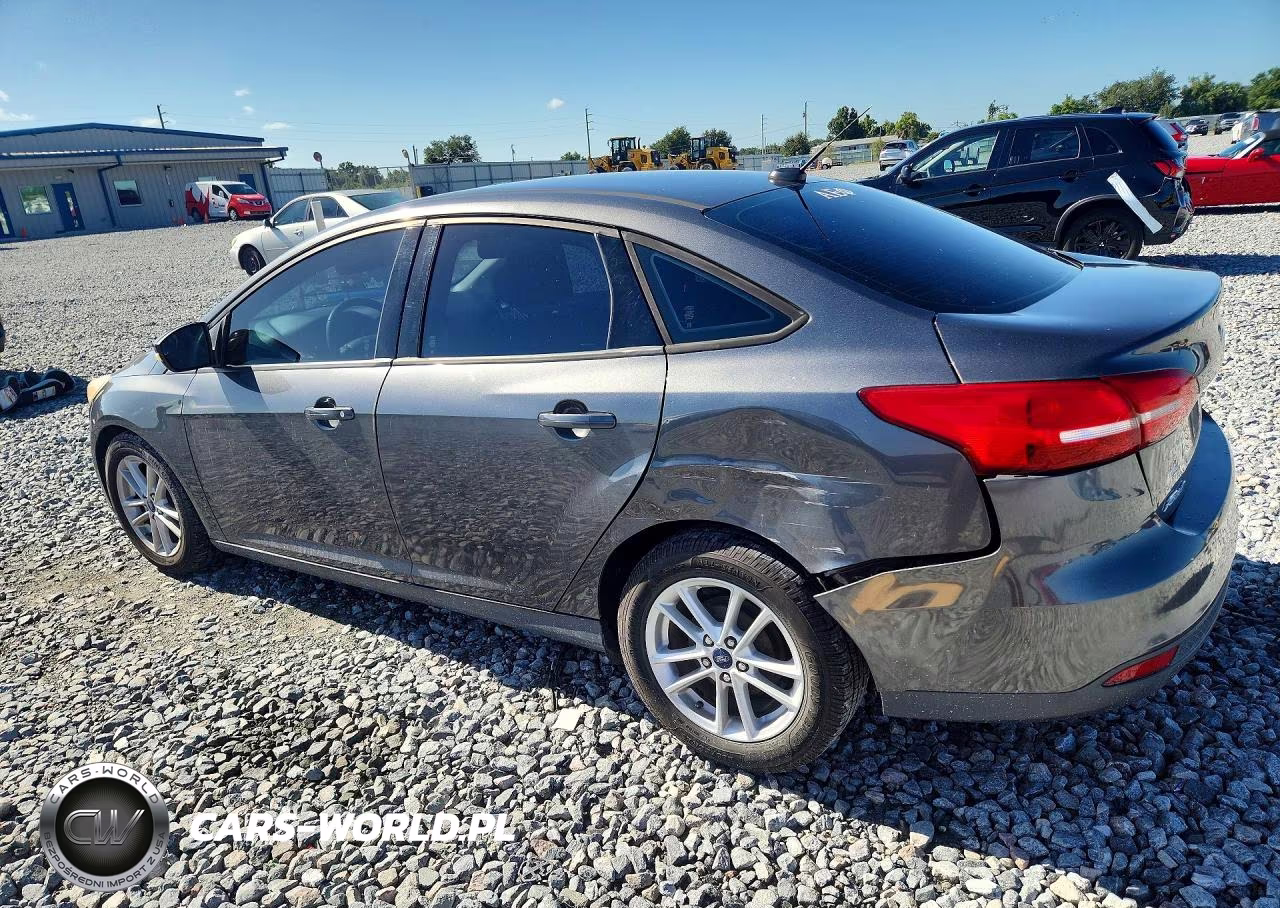 2017 Ford Focus Se VIN:1FADP3F22HL243090 - 2