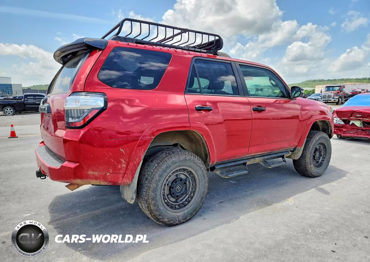 2020 Toyota 4Runner Venture Edition VIN:JTEBU5JR8L5780307 - 3