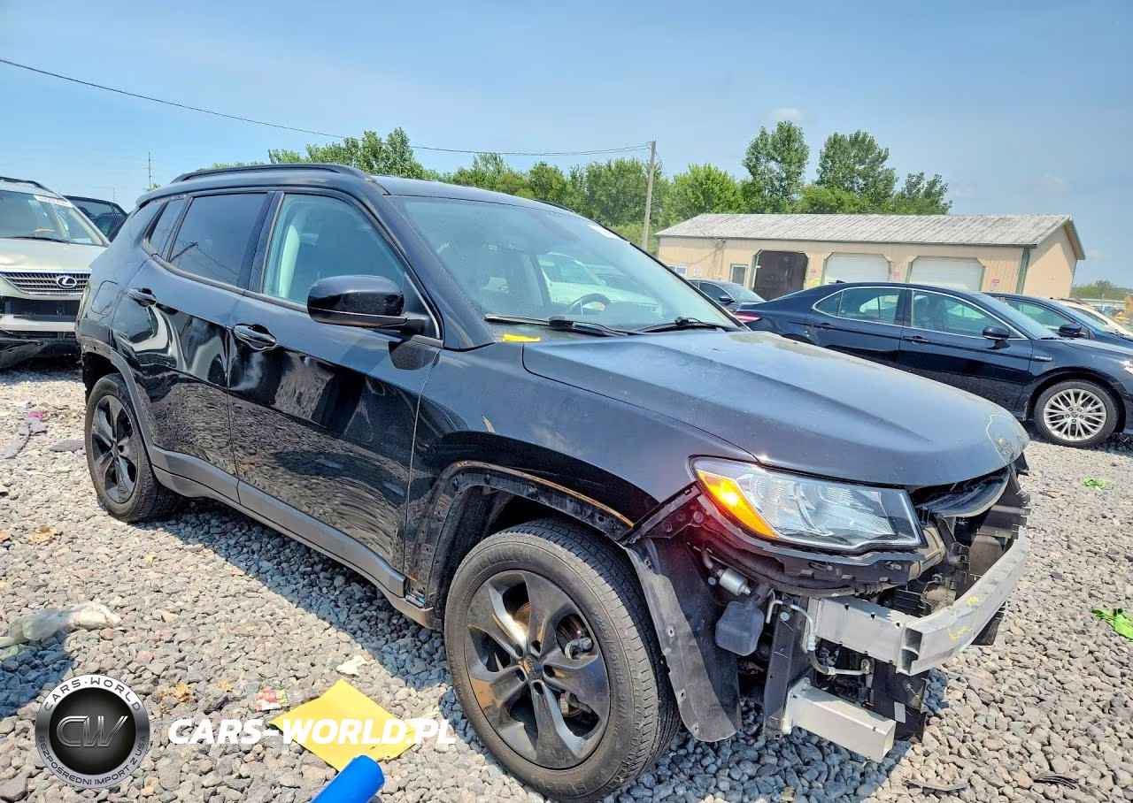 2019 Jeep Compass Latitude VIN:3C4NJCBB7KT726706 - 4