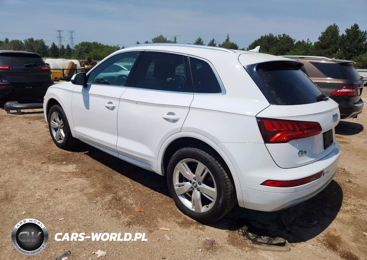 2018 Audi Q5 Premium Plus VIN:WA1BNAFY3J2111381 - 2
