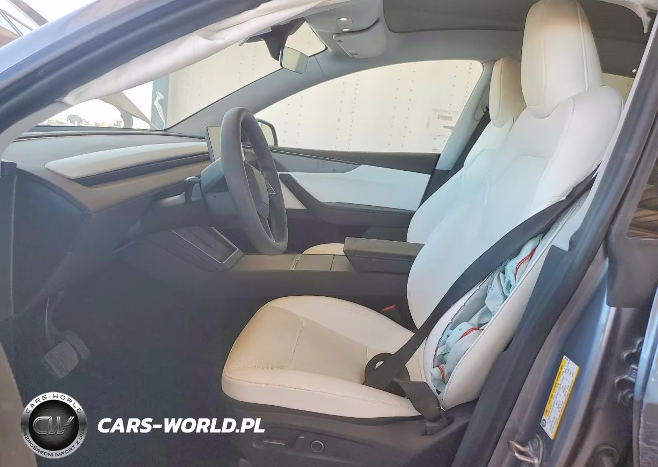2026 Tesla Model Y VIN:7SAYGDED7TA461686 - 7