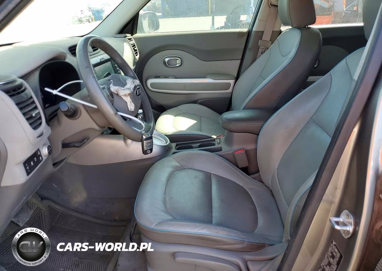 KIA SOUL EV + VIN:KNDJX3AE7J7032271 - 7