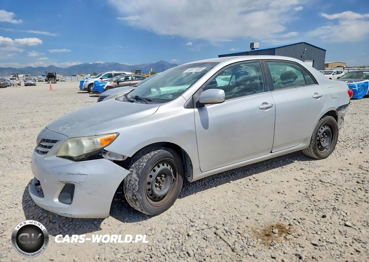 2013 Toyota Corolla Le – zdjęcie 1 z 12