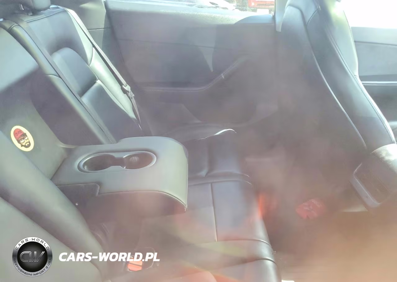 2021 Tesla Model Y VIN:5YJYGDEE9MF296928 - 10