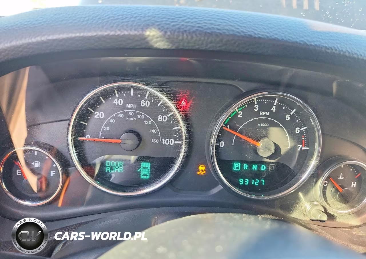 2014 Jeep Wrangler Unlimited Rubicon VIN:1C4HJWFG1EL118748 - 9