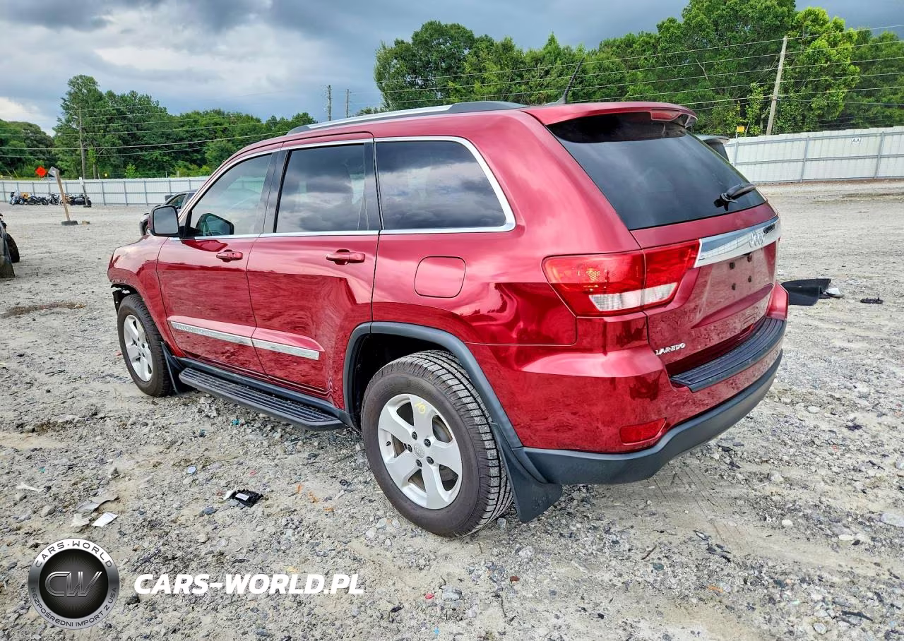 2013 Jeep Grand Cherokee Laredo VIN:1C4RJEAG8DC589073 - 2