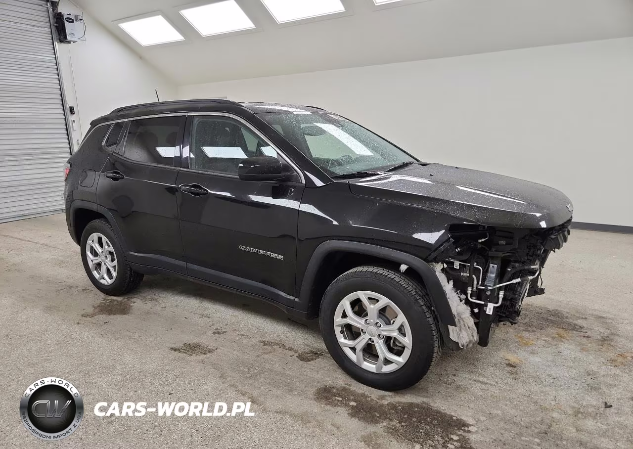 2024 Jeep Compass Latitude VIN:3C4NJDBN7RT110756 - 4